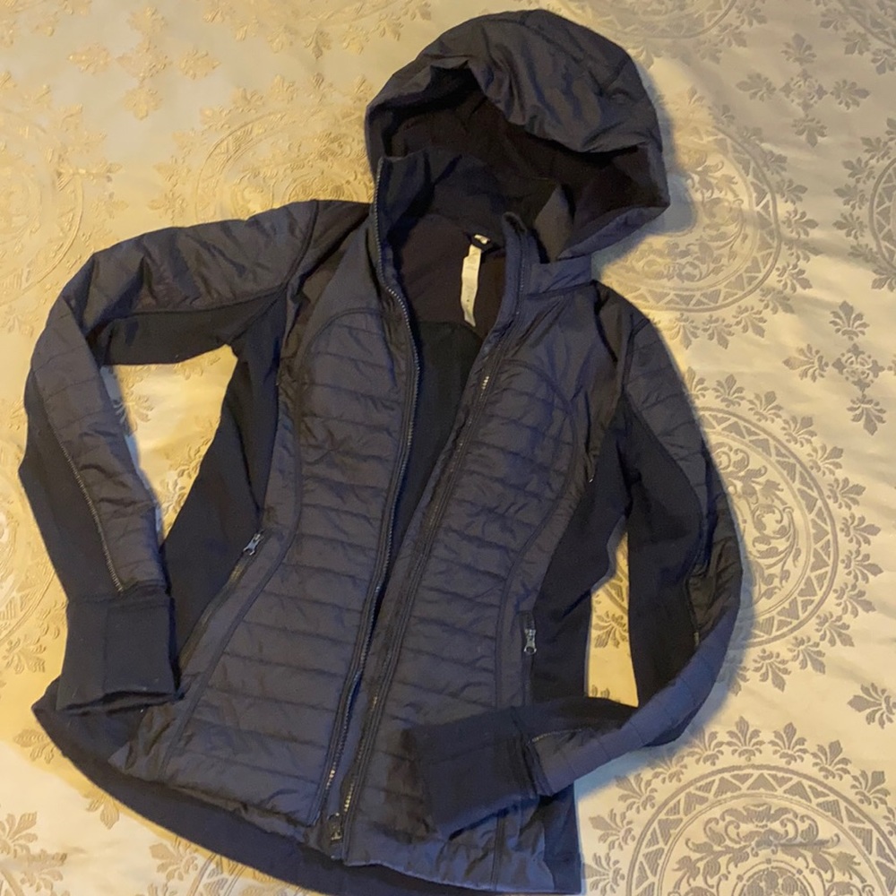 RARE lululemon first mile jacket sz 6 in AUS only release color midnight navy